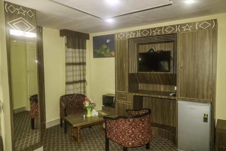 Hotel Suryansh Pvt Ltd Hetauda Extérieur photo